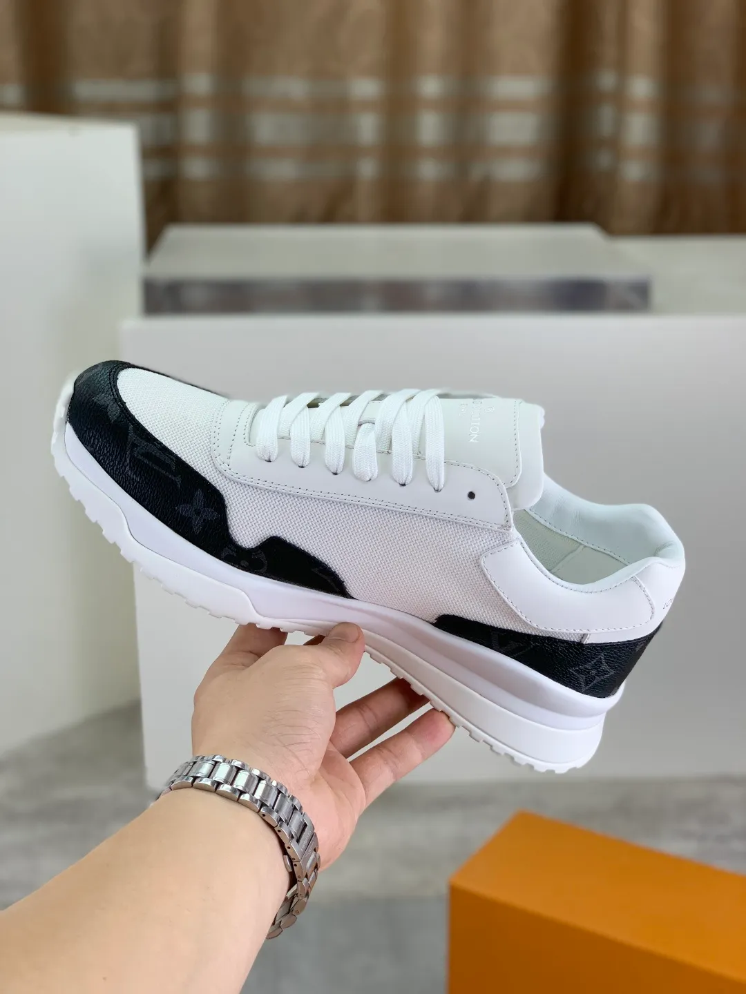Men's men's shoes P680 new style 💶[LOUIS VUITTON] (original order) new style 🍀LV Louis Vuitton * - top version of LV classic trendy shoes! Use imported original cowhide and water-dyed cowhide lining. The latest original wear-resistant TPU combination outsole! High quality products! Multiple colors available, code number: 38-44 (45 46 customized)